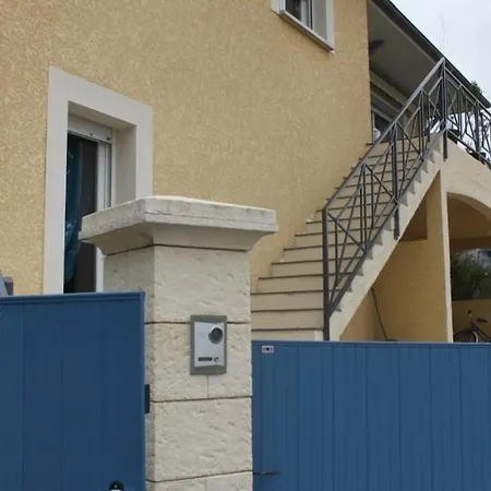 Le Panorama Bed & Breakfast Bourgoin-Jallieu